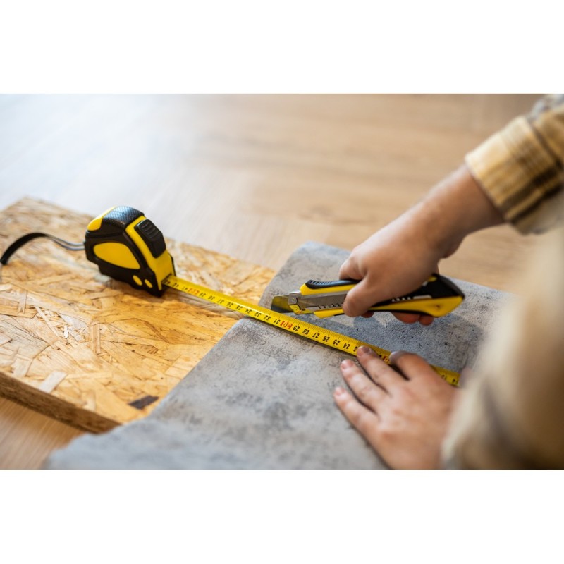 Резак с механизмом безопасности, в комплекте запасные лезвия | sutton