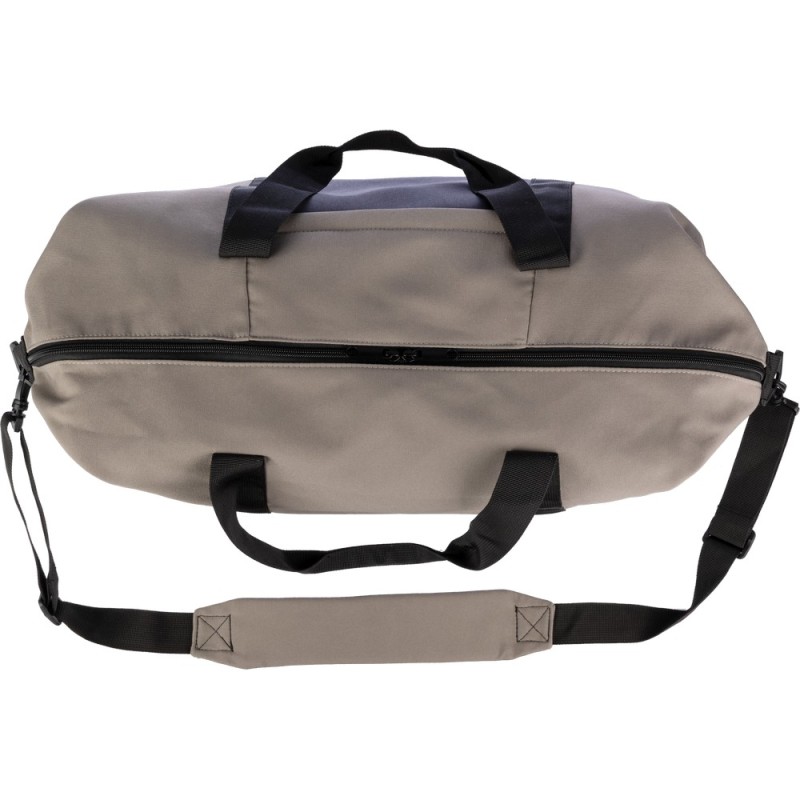 Сумки и рюкзаки. Спортивная сумка