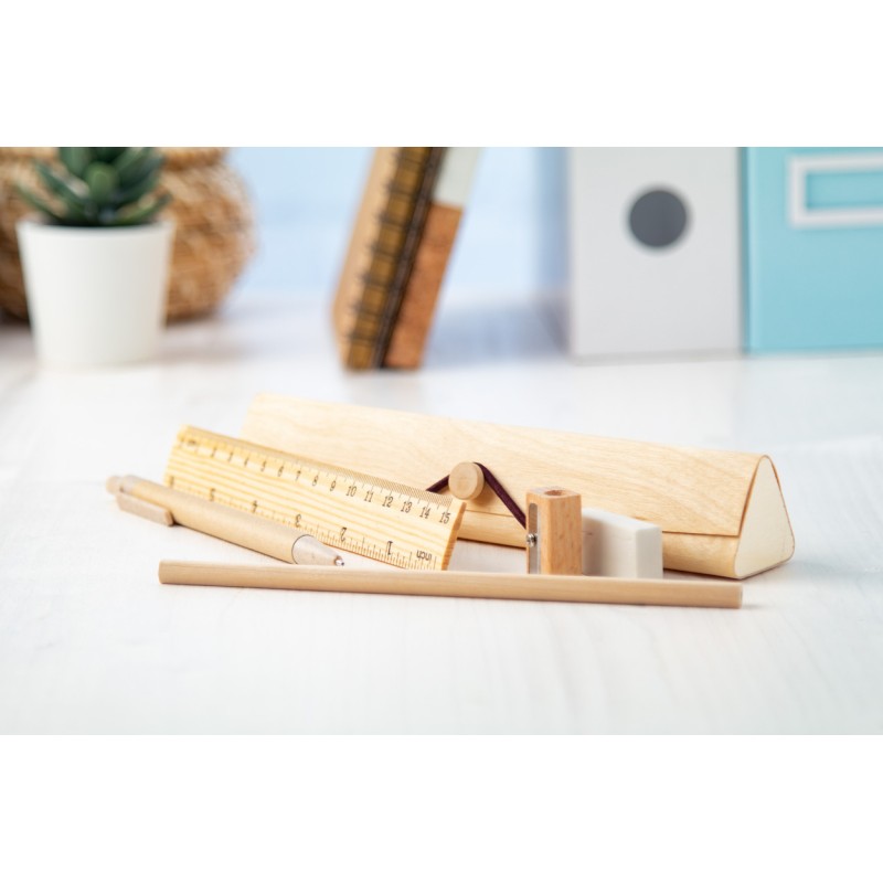 Набор канцелярских принадлежностей