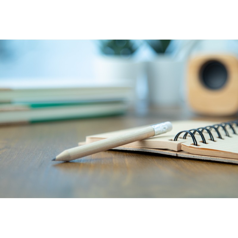 Деревянный карандаш