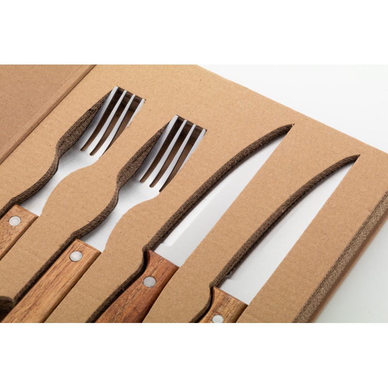 набор столовых приборов для стейка