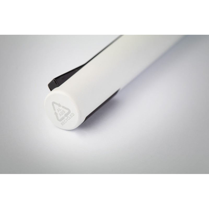 Шариковая ручка