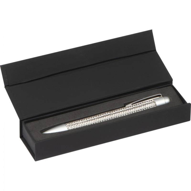 Металлическая ручка