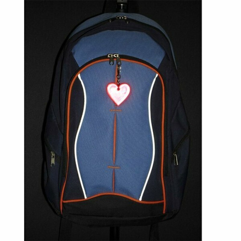 Светоотражающий брелок в форме сердца